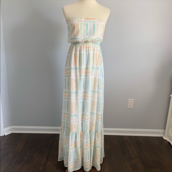 Quiksilver Dresses & Skirts - 2/$30 Quicksilver strapless maxi sundress